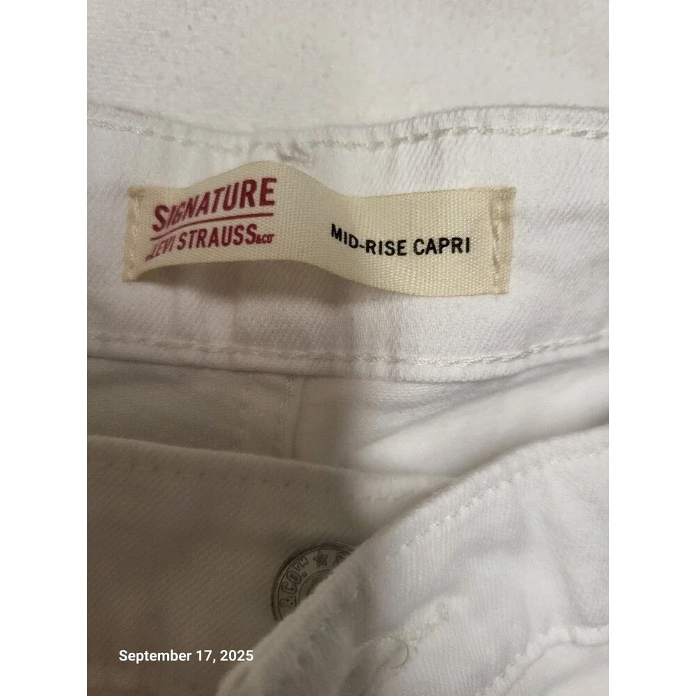 Signature by Levi Strauss Women's White Mid-Rise Capri Sz 20 - Picture 4 of 7